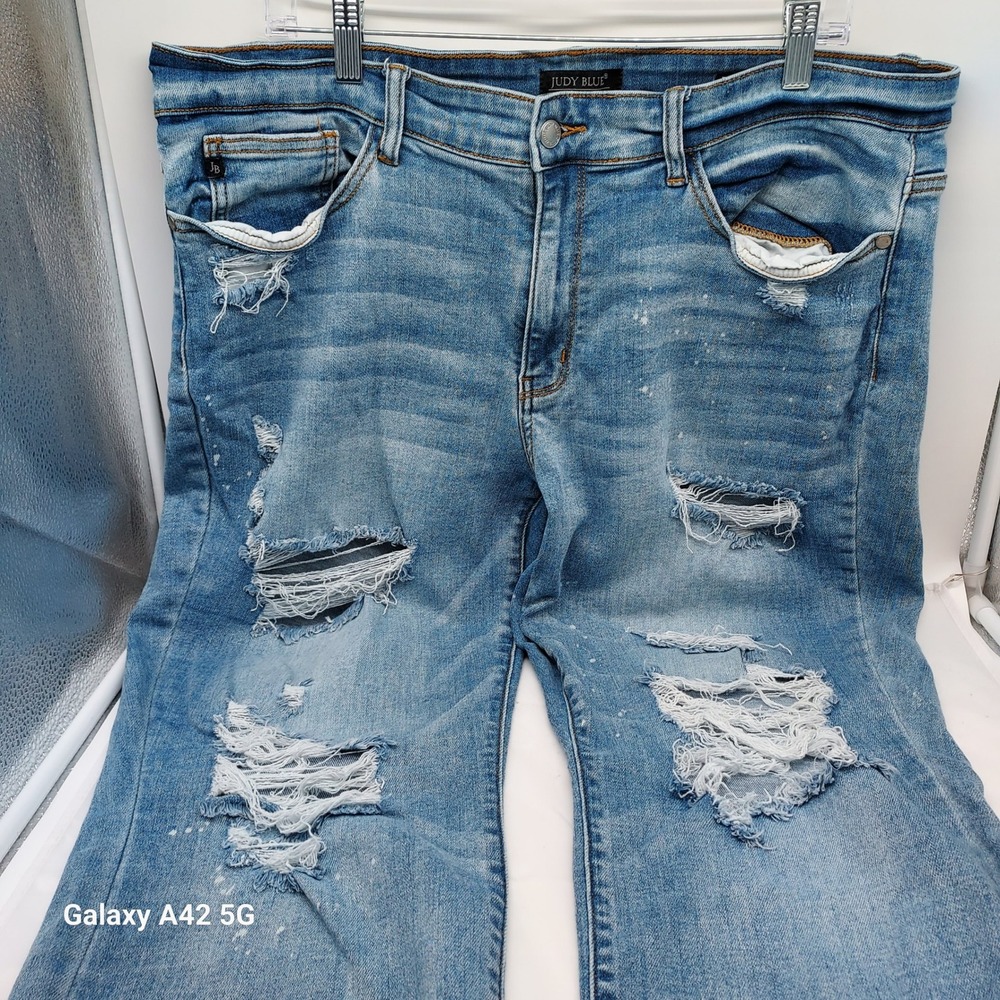 Judy Blue Boyfriend Fit Distressed Paint Splatter Jeans 18W JB82155LT Light Wash - Picture 9 of 10